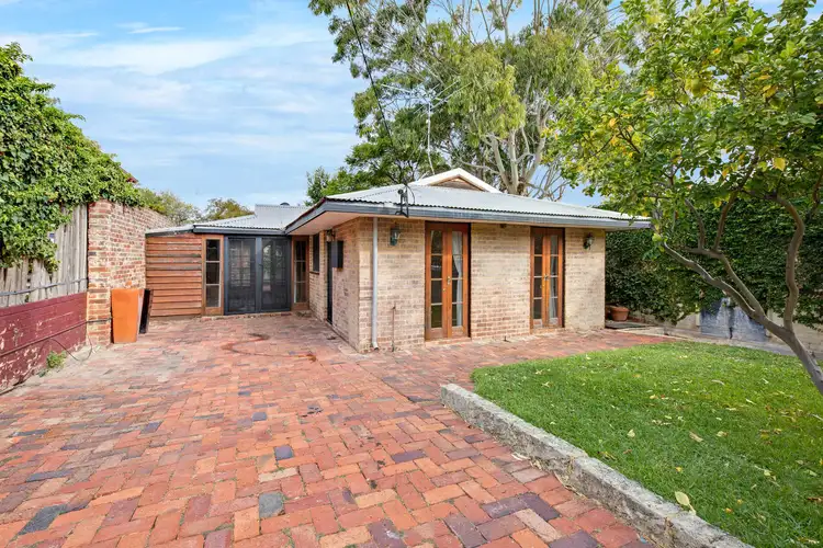 13 Scott Street