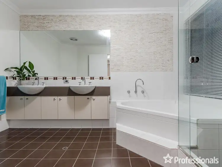 Sixth view of Homely house listing, 1 Whyalla Circle, Port Kennedy WA 6172