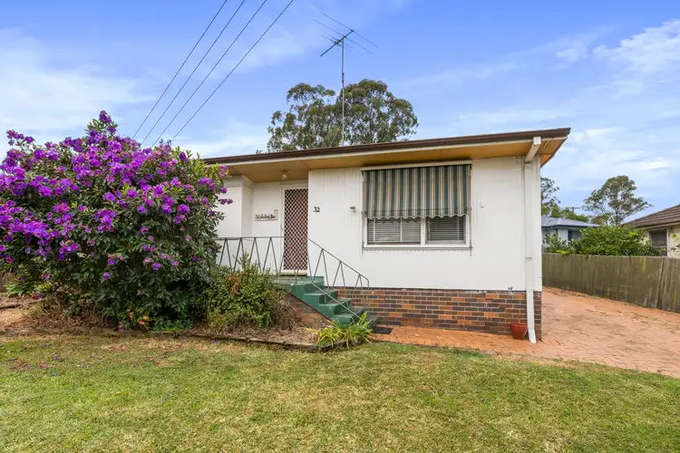 32 Morison Drive, Lurnea NSW 2170