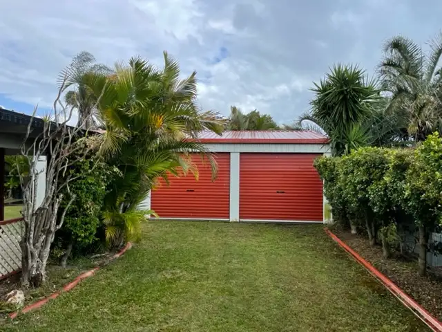 Second view of Homely house listing, 39 Michelle Drive, Point Vernon QLD 4655