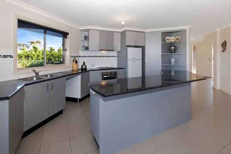 Third view of Homely house listing, 33 O'Farrell Court, Cambrian Hill VIC 3352