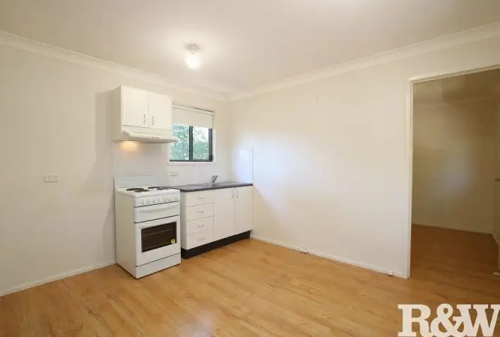 30A OXFORD STREET, Cambridge Park NSW 2747