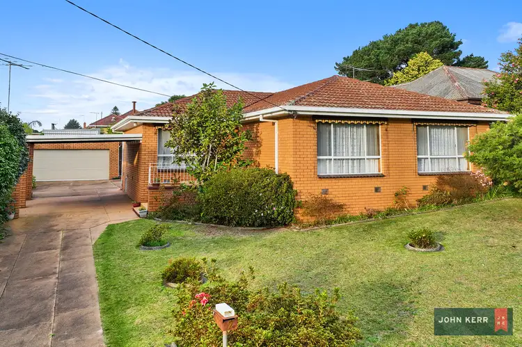 2 Eastleigh Court, Newborough VIC 3825