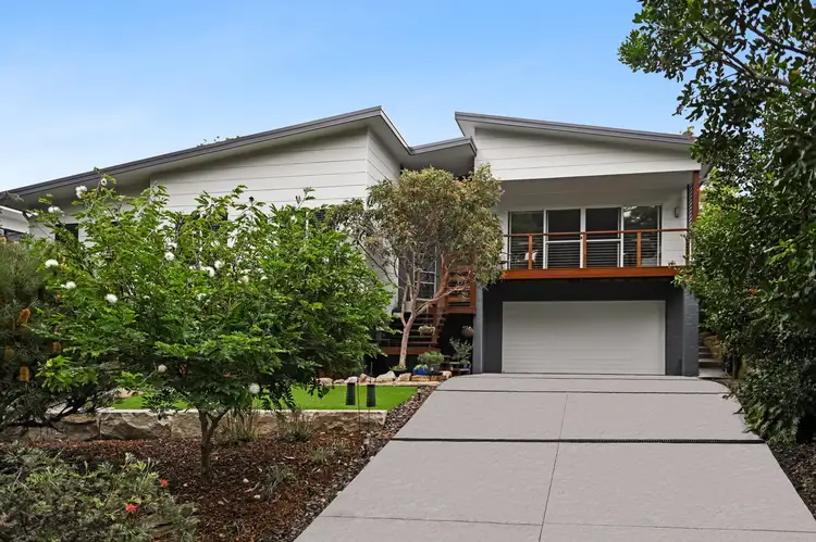 18 Lake Point Way, Murrays Beach NSW 2281