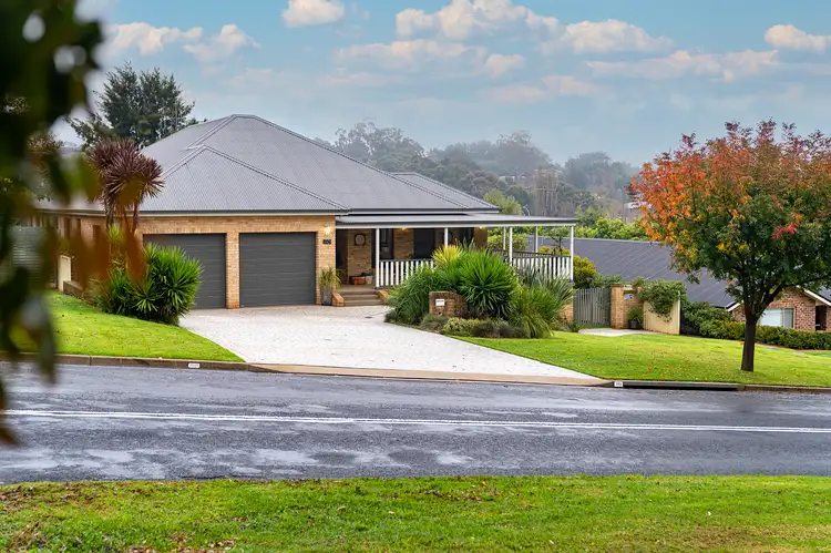 145 Ploughmans Lane, Orange NSW 2800