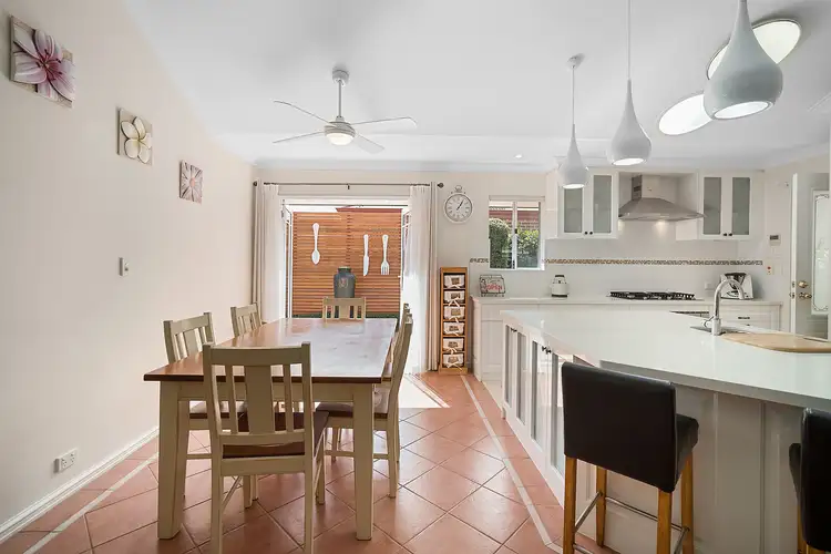 28 Little River Cove, Jane Brook WA 6056