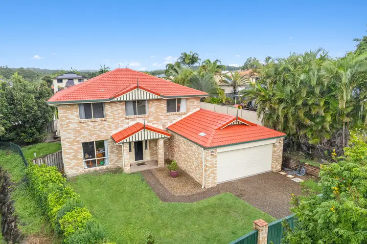23 Pandora Crescent