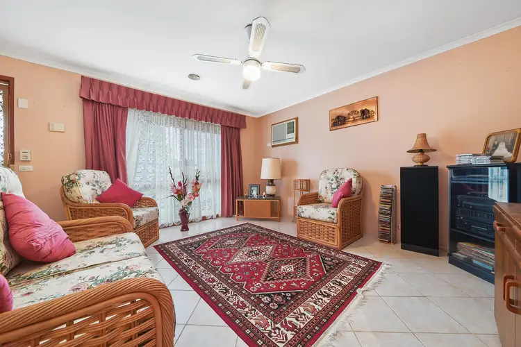 Third view of Homely house listing, 5 Harvey Court, Hampton Park VIC 3976