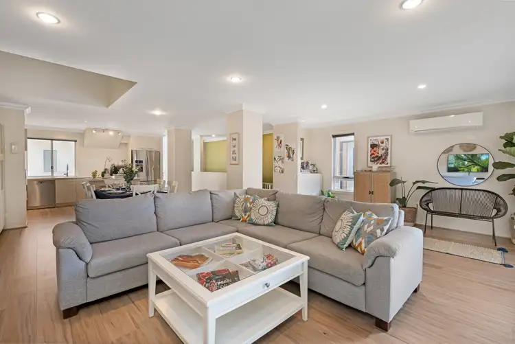 4/18 Tourangeau Crescent, Varsity Lakes QLD 4227