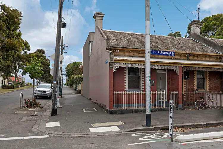 483 Abbotsford Street