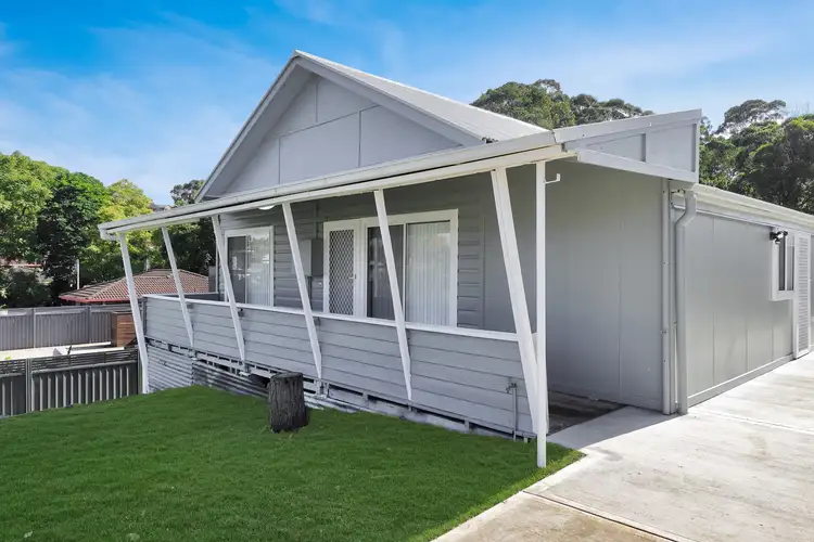 1 Macquarie Road, Fennell Bay NSW 2283