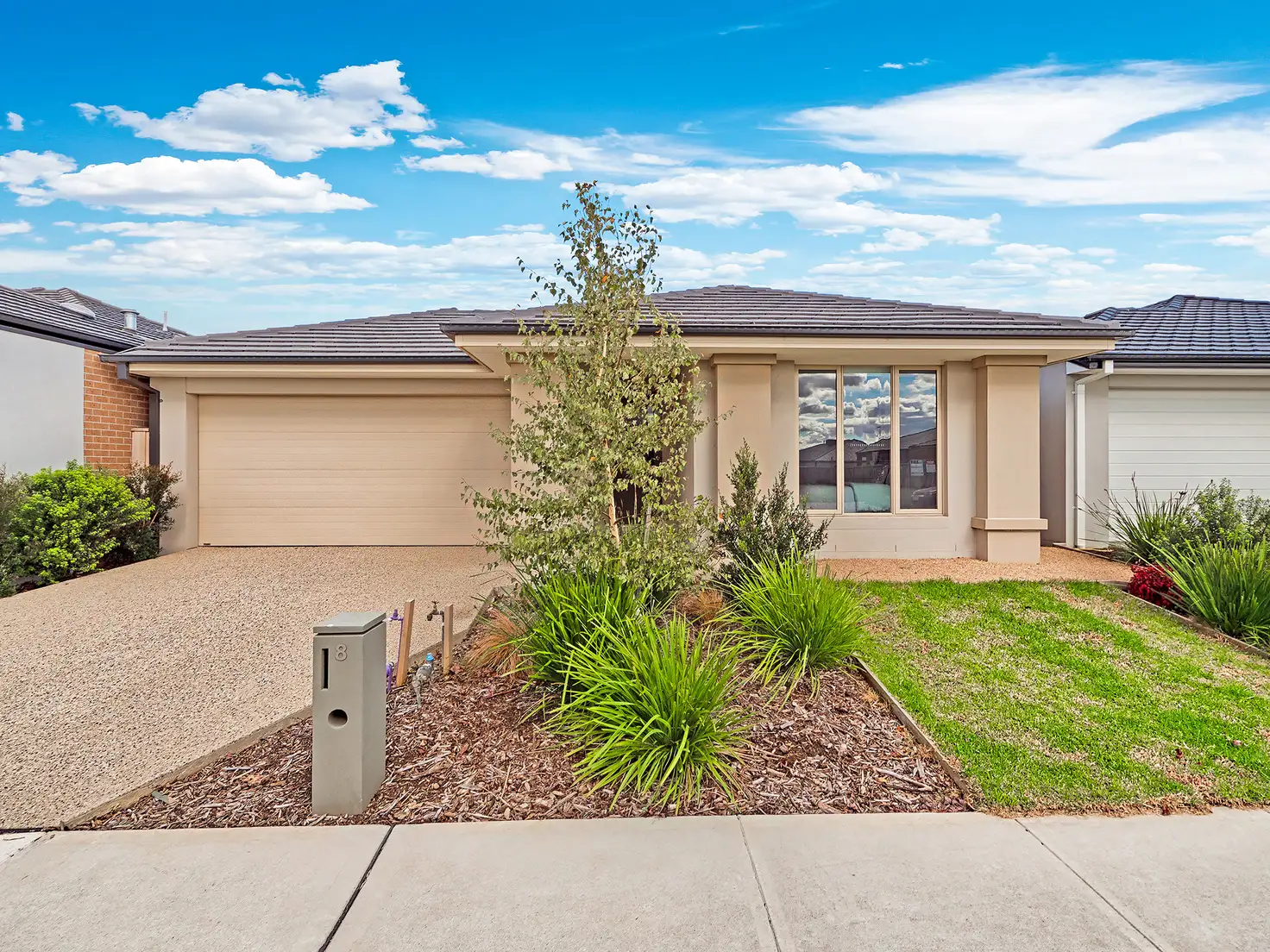 Main view of Homely house listing, 8 Flanker Way, Clyde VIC 3978