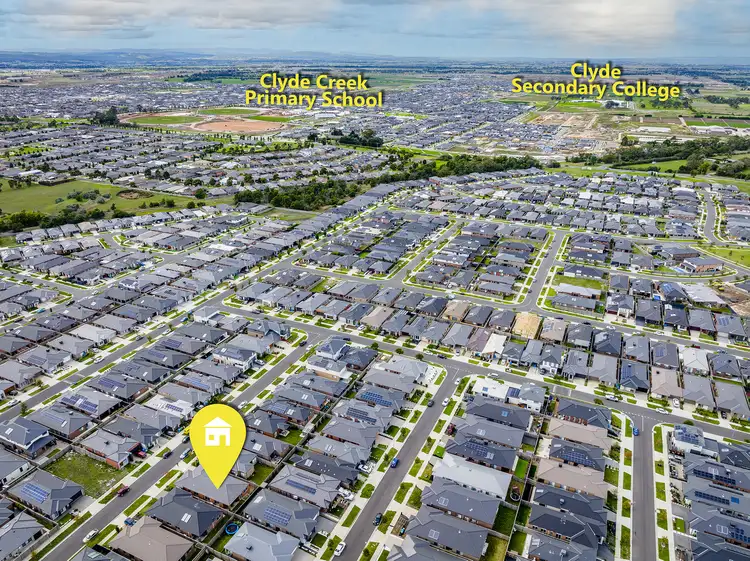 Sixth view of Homely house listing, 8 Flanker Way, Clyde VIC 3978
