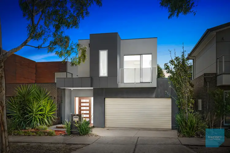 30 Brunton Avenue, Caroline Springs VIC 3023