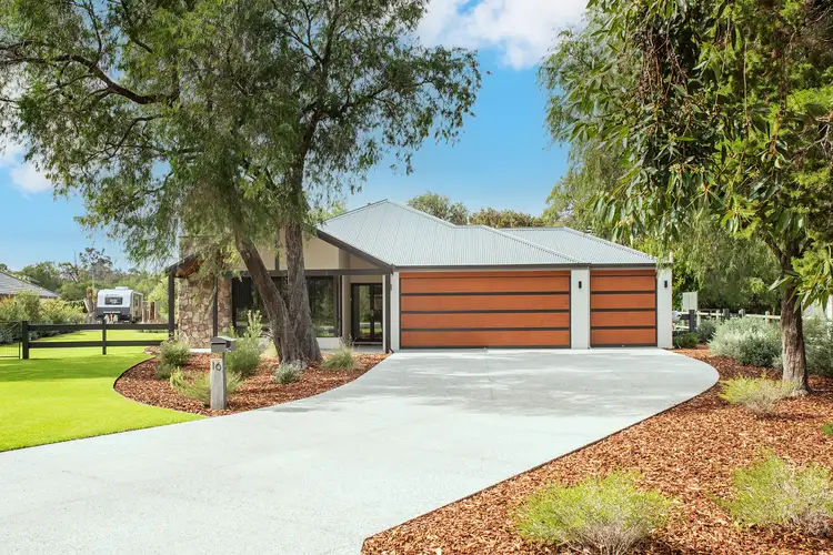 16 Furphy Place, West Busselton WA 6280