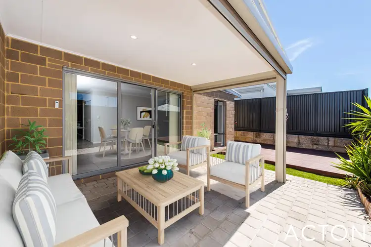 21 Emily Loop, Madeley WA 6065