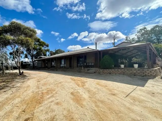 230 Old Coach Road, Overland Corner SA 5330