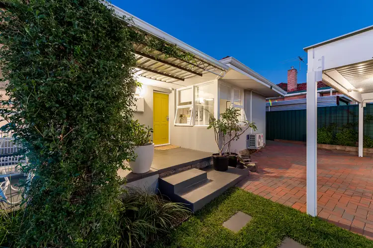 31 Sanderson Street, Embleton WA 6062