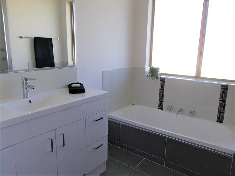 Sixth view of Homely house listing, 4 Jabiru Way, Waggrakine WA 6530