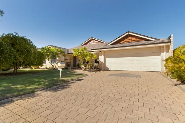 36 Woodhouse Circuit, Canning Vale WA 6155