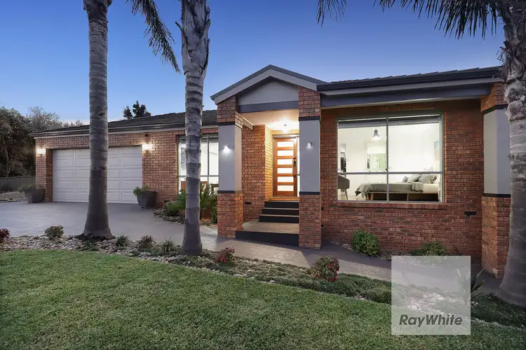 19 Willowbank Way, Attwood VIC 3049