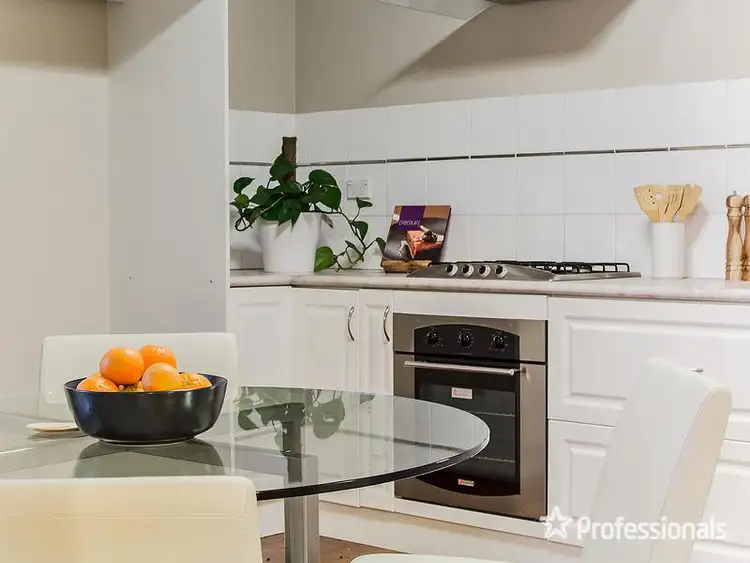 Seventh view of Homely house listing, 10 Leghorn Road, Orelia WA 6167