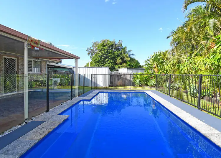 1/99 Sunset Crescent, Torquay QLD 4655