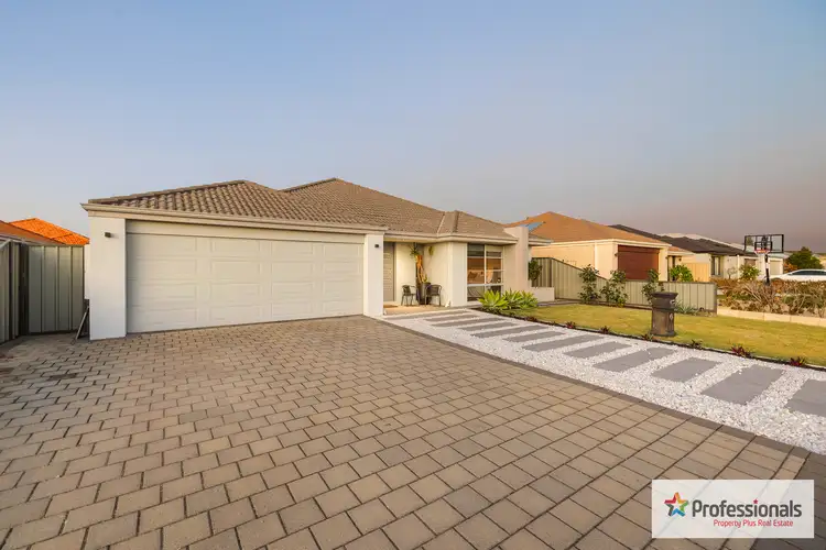 26 Auckland Parade, Canning Vale WA 6155