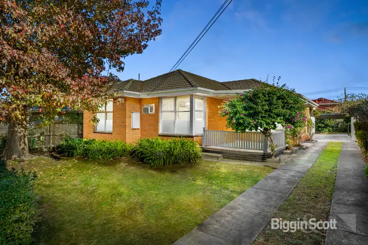 9 Surrey Crescent, Oakleigh East VIC 3166