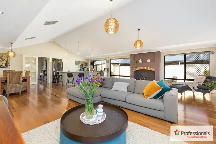 6 Russelia street, Canning Vale WA 6155