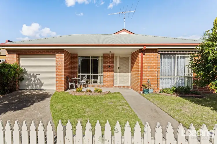 21 Dobell Avenue, Sunbury VIC 3429