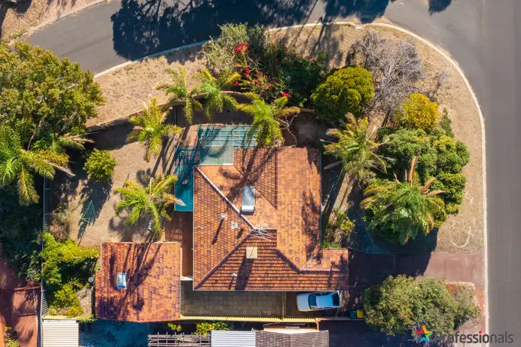 5 Sandford Crescent, Halls Head WA 6210