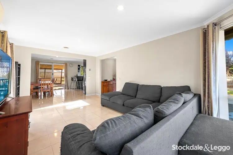 Fourth view of Homely house listing, 8 Highview Court, Pakenham VIC 3810