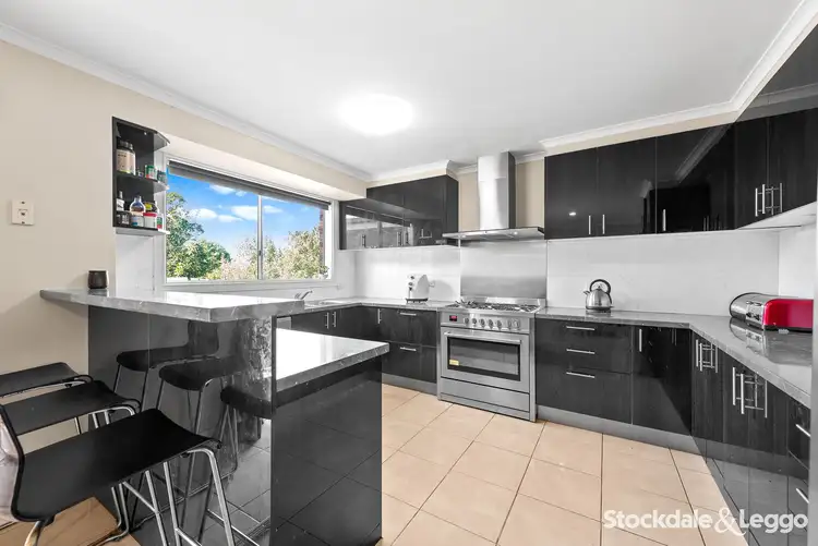 Sixth view of Homely house listing, 8 Highview Court, Pakenham VIC 3810
