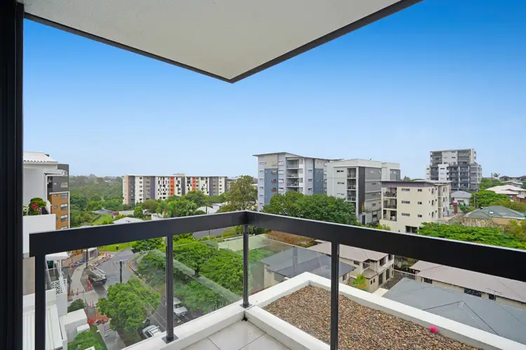 608/10 Curwen Terrace, Chermside QLD 4032
