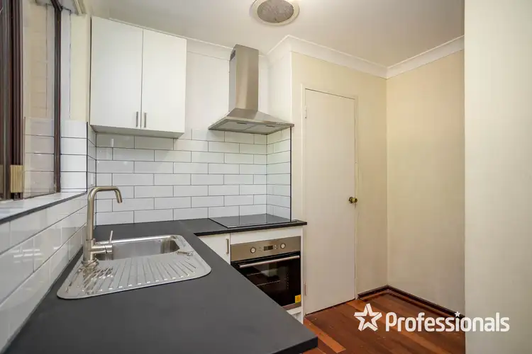 Fifth view of Homely house listing, 6 Exon Court, Camillo WA 6111