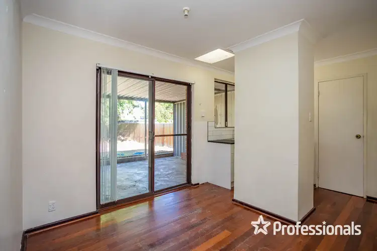 Sixth view of Homely house listing, 6 Exon Court, Camillo WA 6111