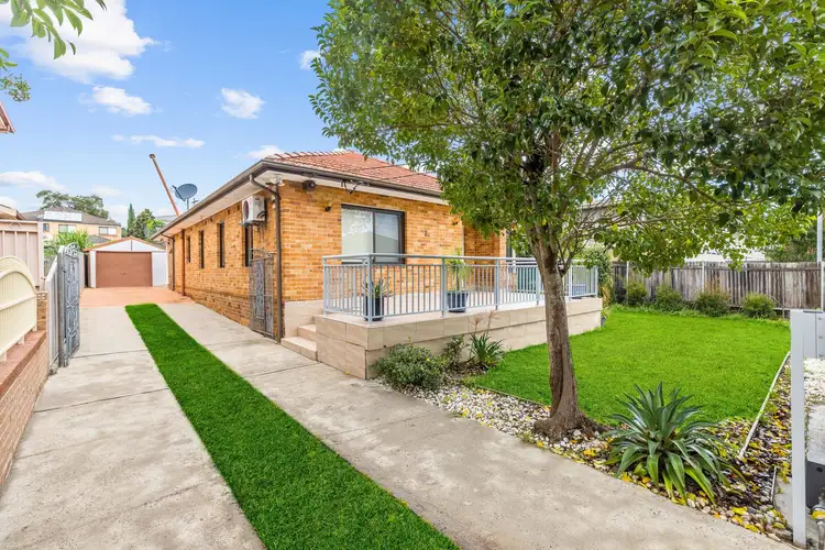 2/27 Low Street, Hurstville NSW 2220