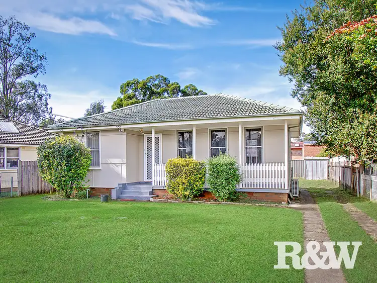 39 Waitaki Street, Lethbridge Park NSW 2770