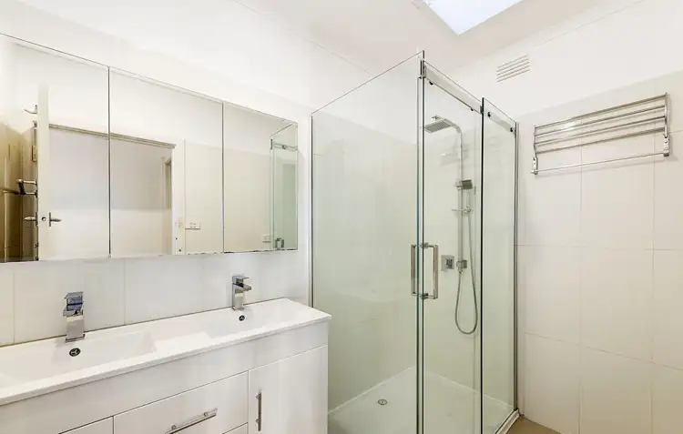 Fifth view of Homely house listing, 15 Anthony Drive, Mount Waverley VIC 3149