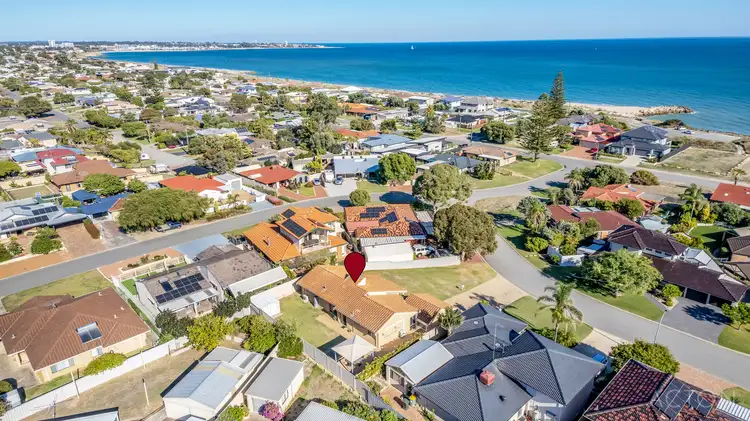 1 Driftwood Road, Silver Sands WA 6210