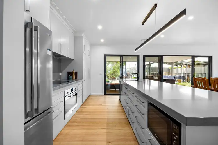 Fifth view of Homely house listing, 10 Kendall Crt, Rosebud VIC 3939