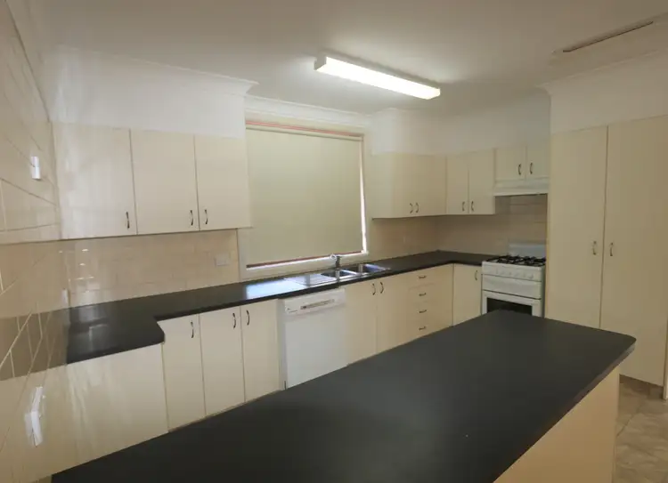 Fifth view of Homely flat listing, 200 Main Street, West Wyalong NSW 2671