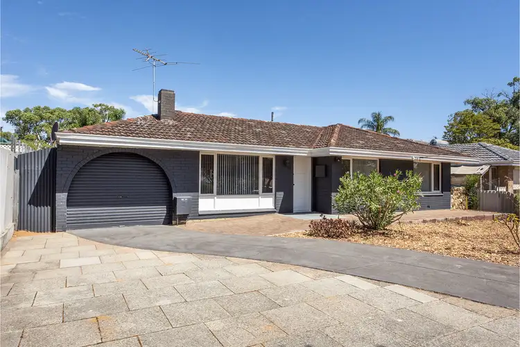 10 Christmas Avenue, Orelia WA 6167