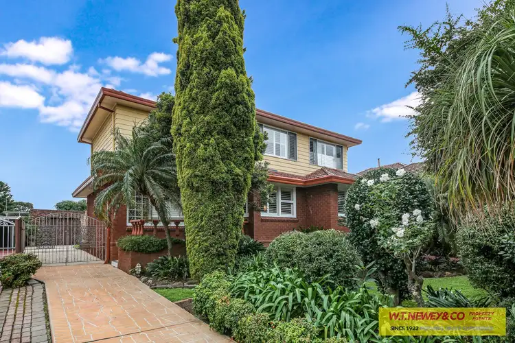 152 Flinders Road, Georges Hall NSW 2198