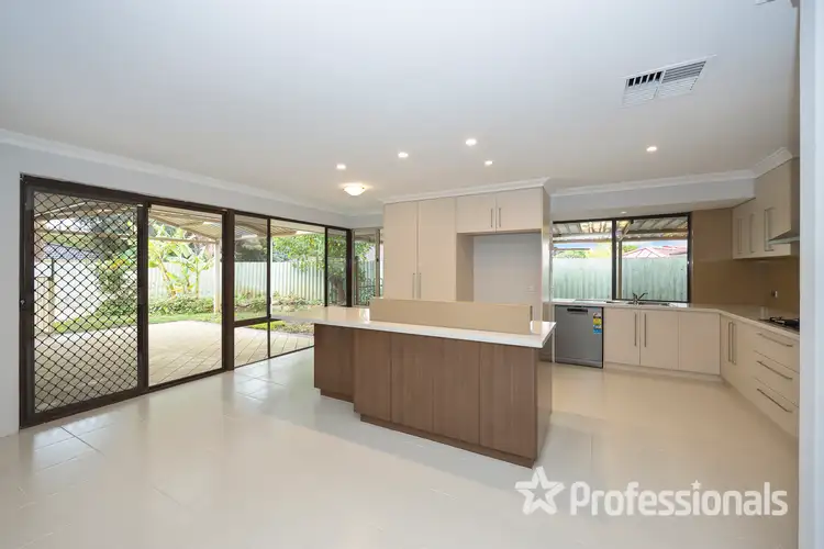 6 Pine Gardens, Ballajura WA 6066