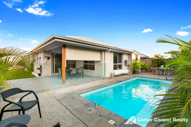 11 Waugh Street, Urangan QLD 4655