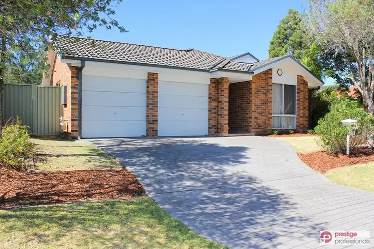 22 Wallcliffe Court, Wattle Grove NSW 2173