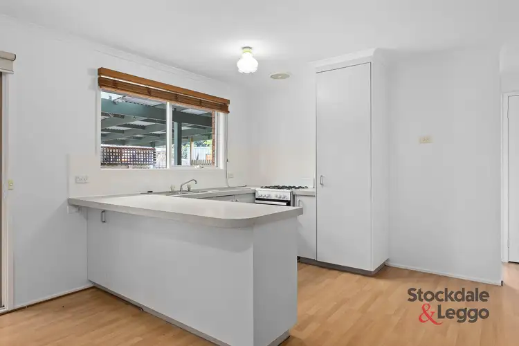 Fifth view of Homely house listing, 4 Cantle Close, Pakenham VIC 3810