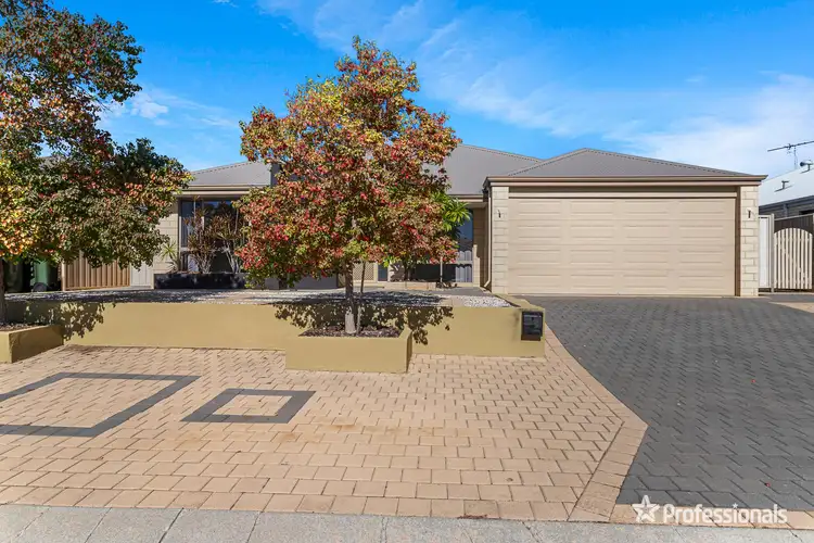 6 Rometta Way, Sinagra WA 6065